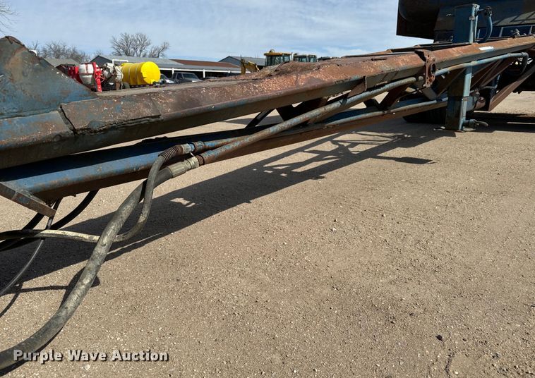 image for item NU9492 1982 Clement  end dump pup trailer