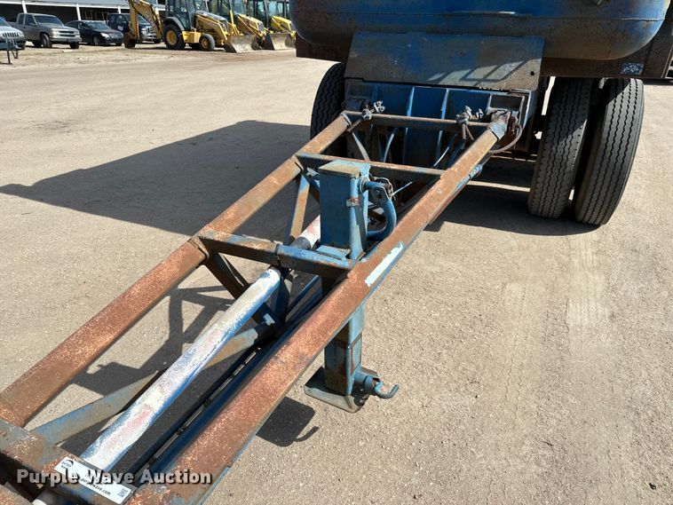 image for item NU9492 1982 Clement  end dump pup trailer