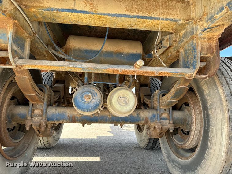 image for item NU9492 1982 Clement  end dump pup trailer