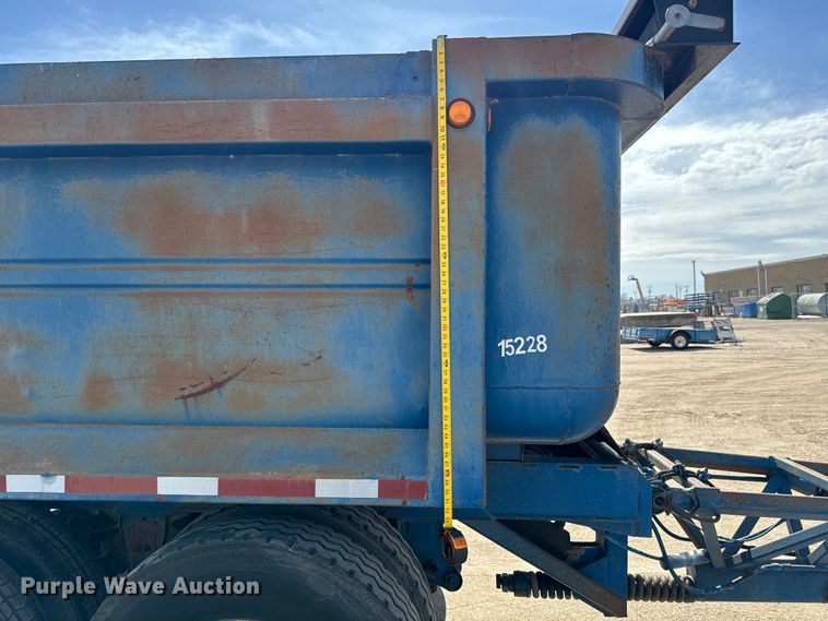 image for item NU9492 1982 Clement  end dump pup trailer