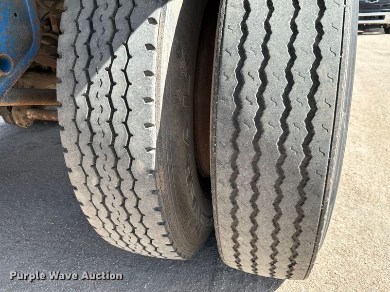 image for item NU9492 1982 Clement  end dump pup trailer