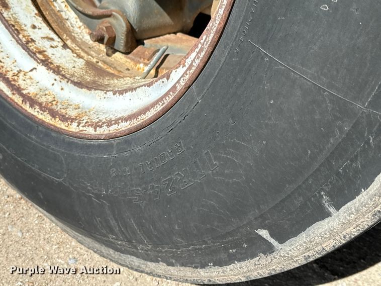 image for item NU9492 1982 Clement  end dump pup trailer