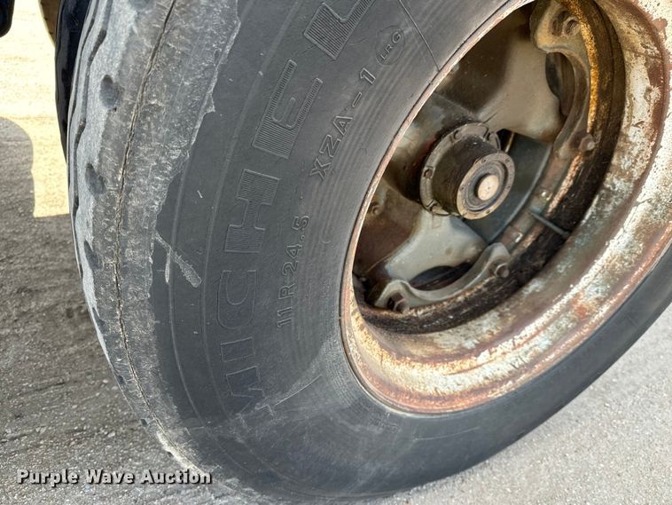 image for item NU9492 1982 Clement  end dump pup trailer