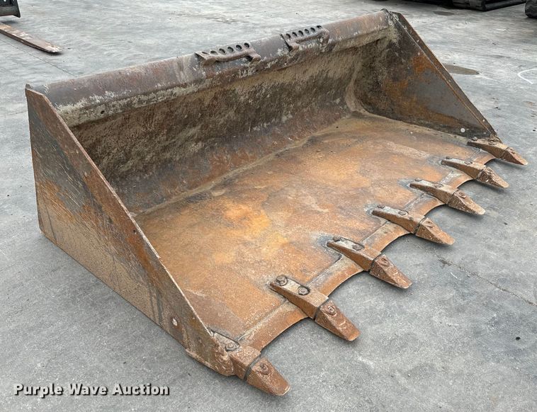 image for item NU9493 Bobcat  68 Heavy Duty skid steer bucket