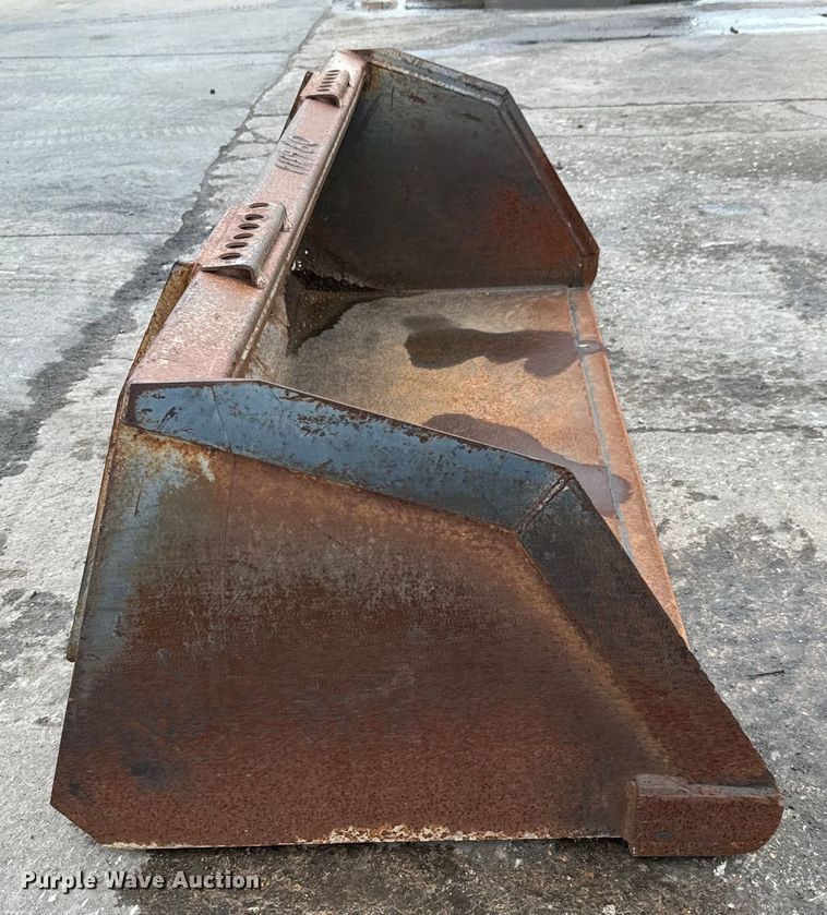 image for item NU9495 Melroe skid steer bucket