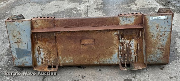 image for item NU9495 Melroe skid steer bucket