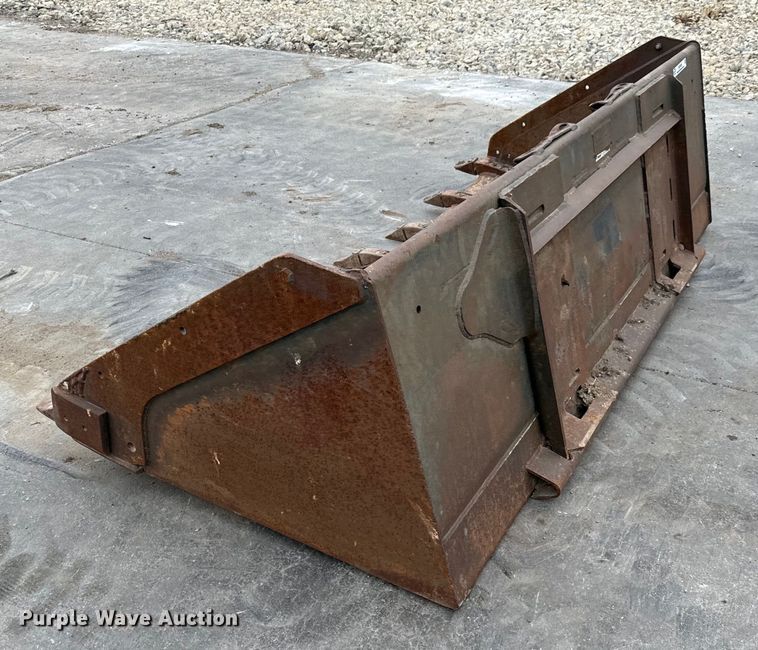 image for item NU9499 Bobcat skid steer bucket