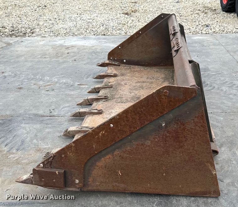 image for item NU9499 Bobcat skid steer bucket