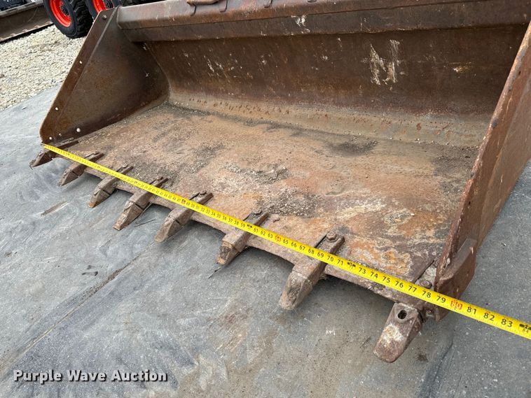 image for item NU9499 Bobcat skid steer bucket