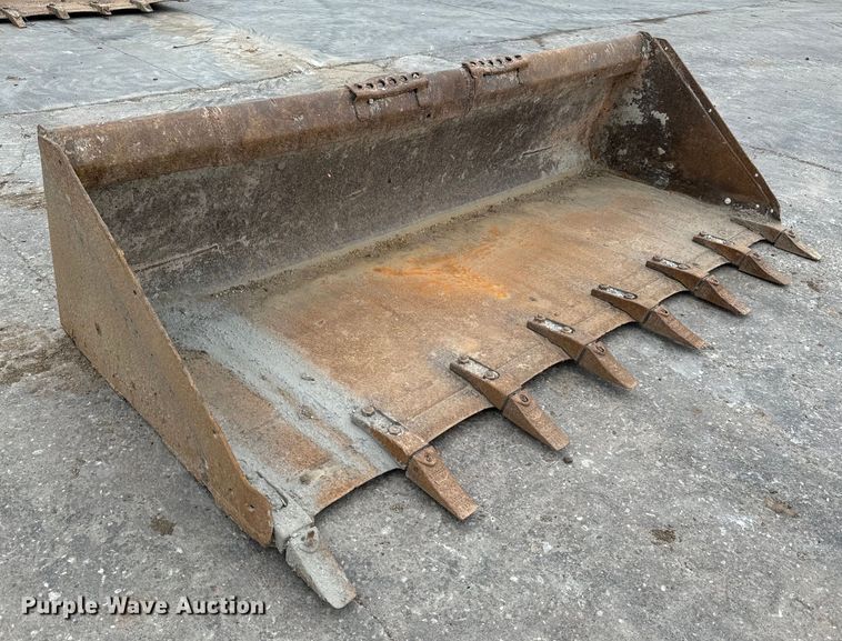 image for item NU9500 Bobcat  skid steer bucket