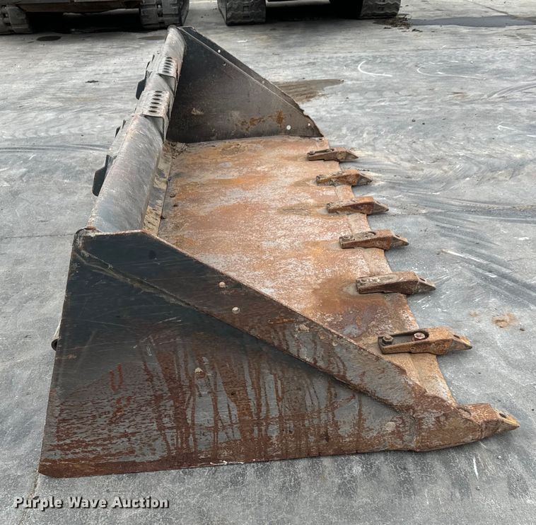 image for item NU9501 Bobcat  80 Heavy Duty skid steer bucket