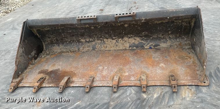 image for item NU9501 Bobcat  80 Heavy Duty skid steer bucket