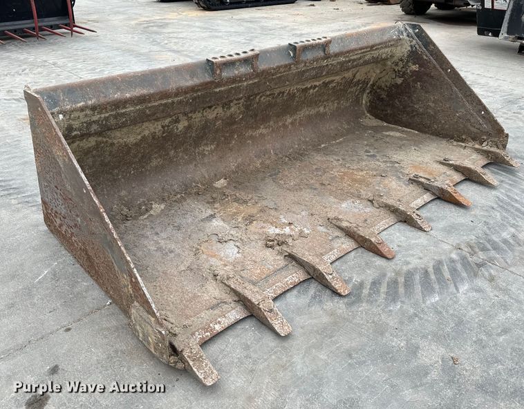 image for item NU9502 Bobcat  80 HD C/I skid steer bucket