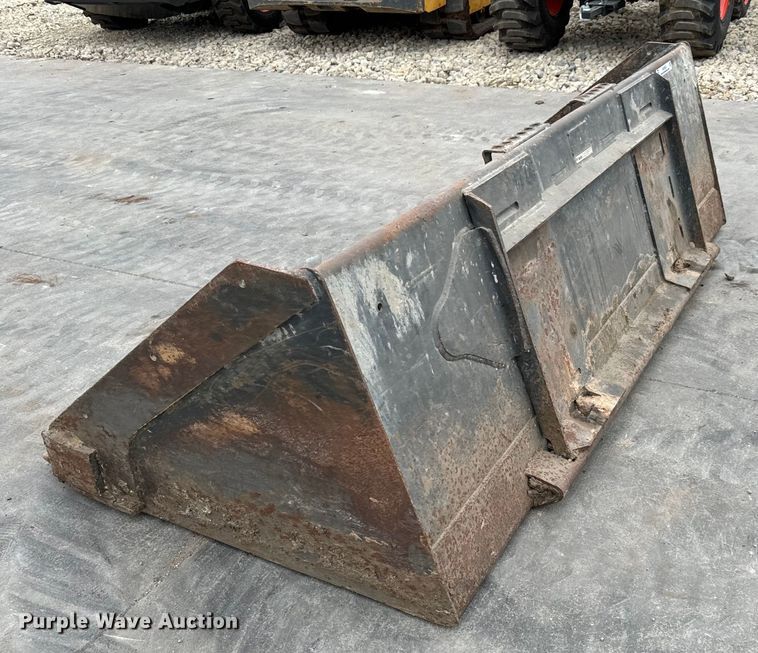image for item NU9502 Bobcat  80 HD C/I skid steer bucket