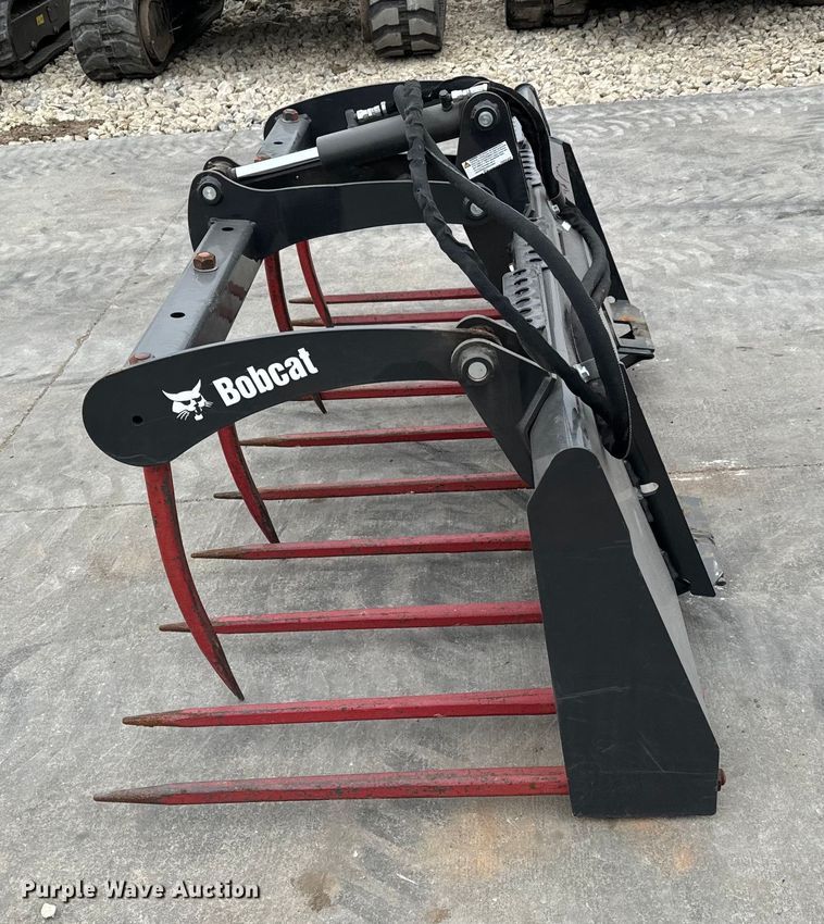 image for item NU9503 Bobcat  skid steer utility grapple
