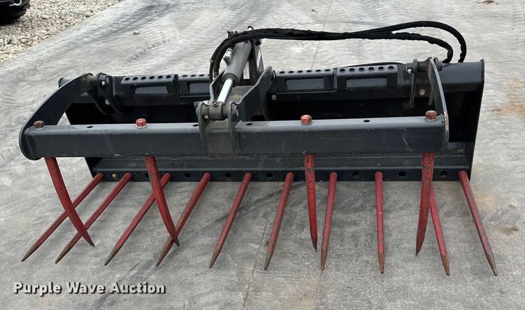 image for item NU9503 Bobcat  skid steer utility grapple