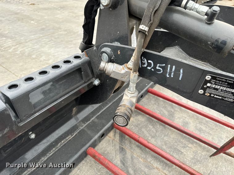 image for item NU9503 Bobcat  skid steer utility grapple