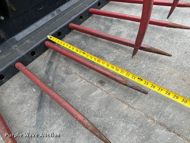 image for item NU9503 Bobcat  skid steer utility grapple