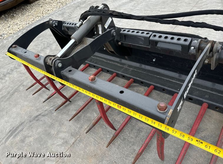 image for item NU9503 Bobcat  skid steer utility grapple
