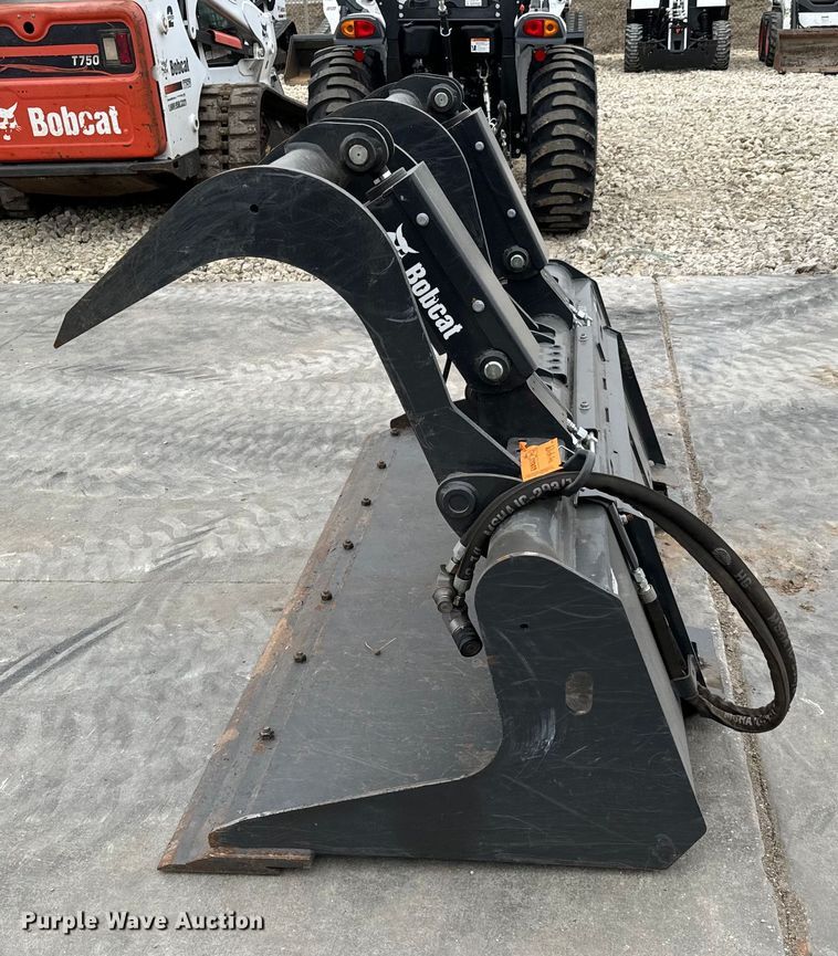 image for item NU9504 2022 Bobcat  Grpl 74 Indl Bkt skid steer grapple bucket