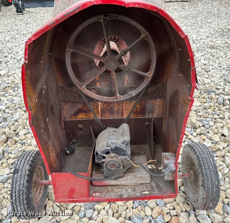 image for item NU9505 Essick cement mixer