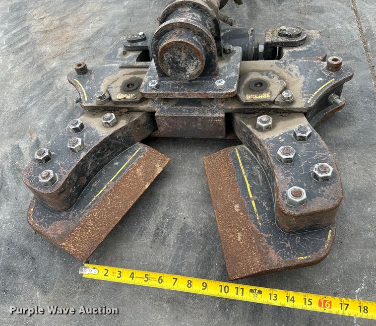 image for item NU9506 M&M HN8 Hydra Nip skid steer tree shear