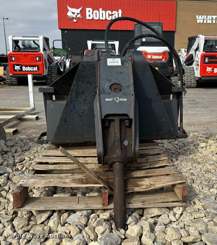 image for item NU9512 Melroe 55010 skid steer breaker