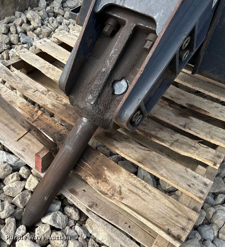 image for item NU9512 Melroe 55010 skid steer breaker