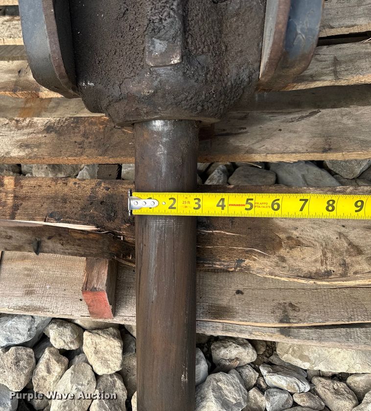 image for item NU9512 Melroe 55010 skid steer breaker