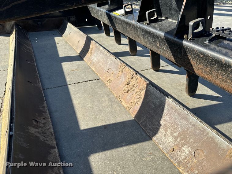 image for item NU9548 Kubota SG2584 skid steer grader