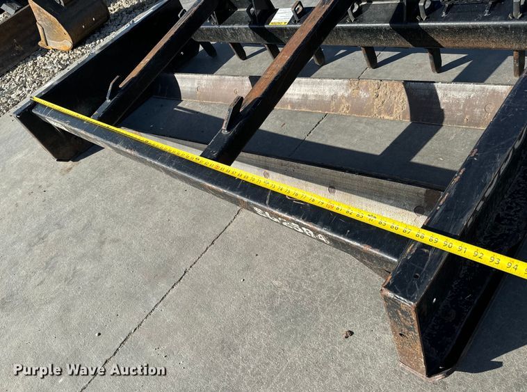 image for item NU9548 Kubota SG2584 skid steer grader