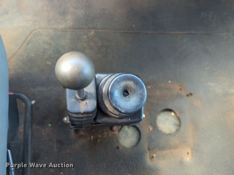 image for item NZ9352 2006 International 7400 dump truck