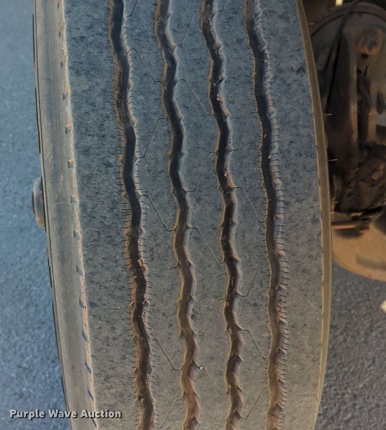 image for item NZ9352 2006 International 7400 dump truck