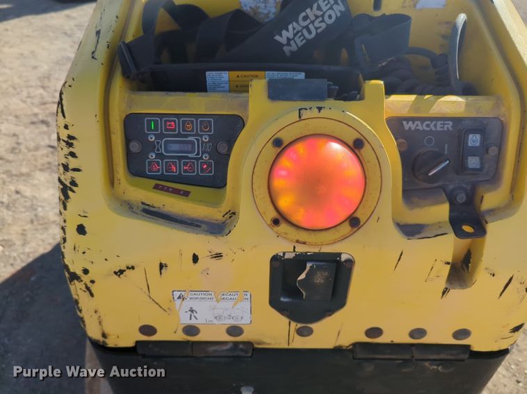 image for item NZ9353 Wacker RT trench compactor