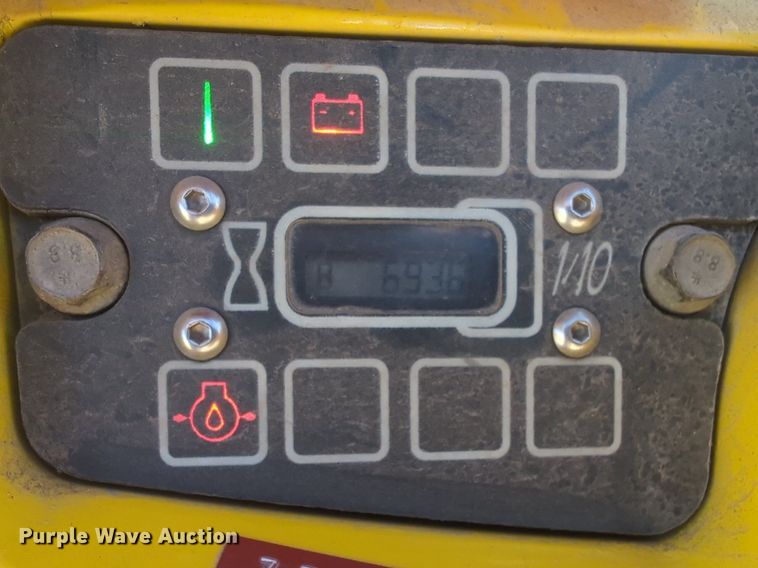 image for item NZ9353 Wacker RT trench compactor