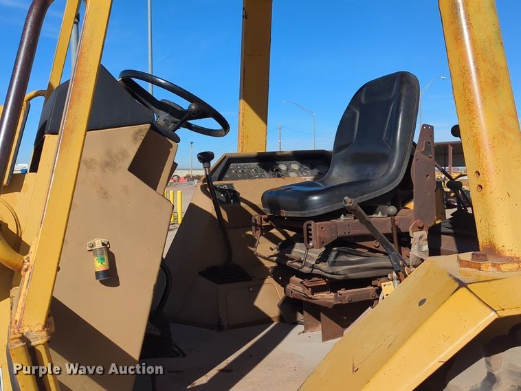 image for item NZ9354 1992 Caterpillar 416 backhoe