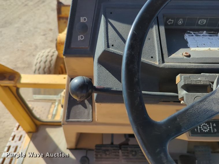 image for item NZ9354 1992 Caterpillar 416 backhoe