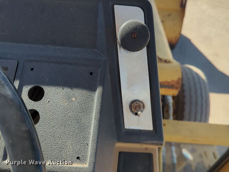 image for item NZ9354 1992 Caterpillar 416 backhoe