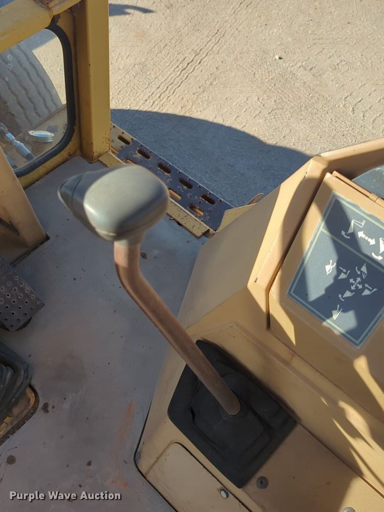 image for item NZ9354 1992 Caterpillar 416 backhoe