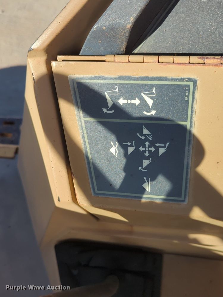 image for item NZ9354 1992 Caterpillar 416 backhoe