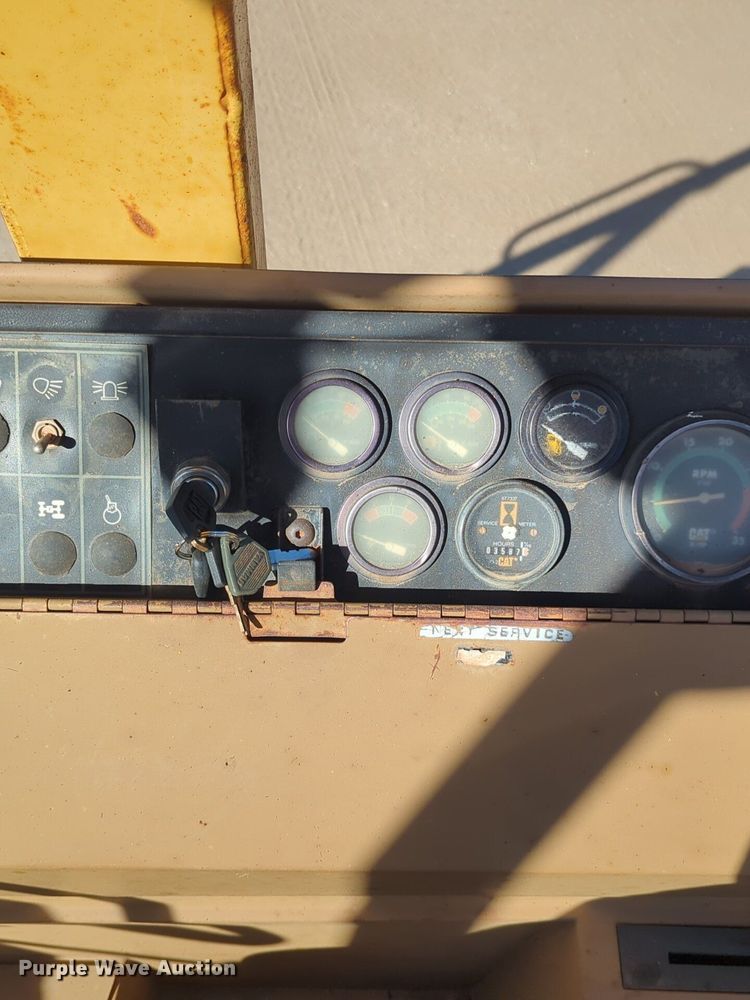 image for item NZ9354 1992 Caterpillar 416 backhoe