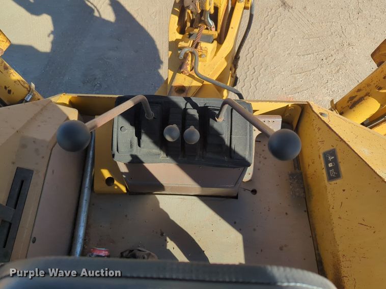 image for item NZ9354 1992 Caterpillar 416 backhoe