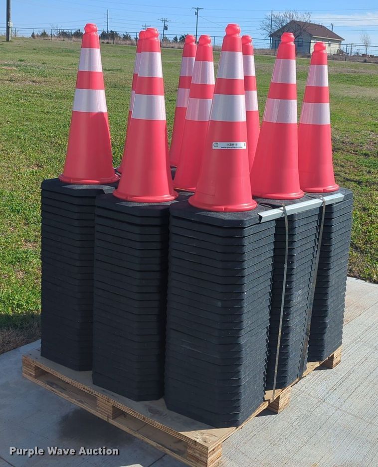 image for item NZ9419 Approximately 250 traffic cones