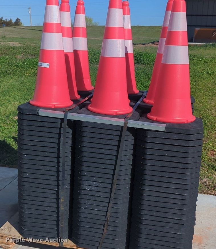 image for item NZ9419 Approximately 250 traffic cones