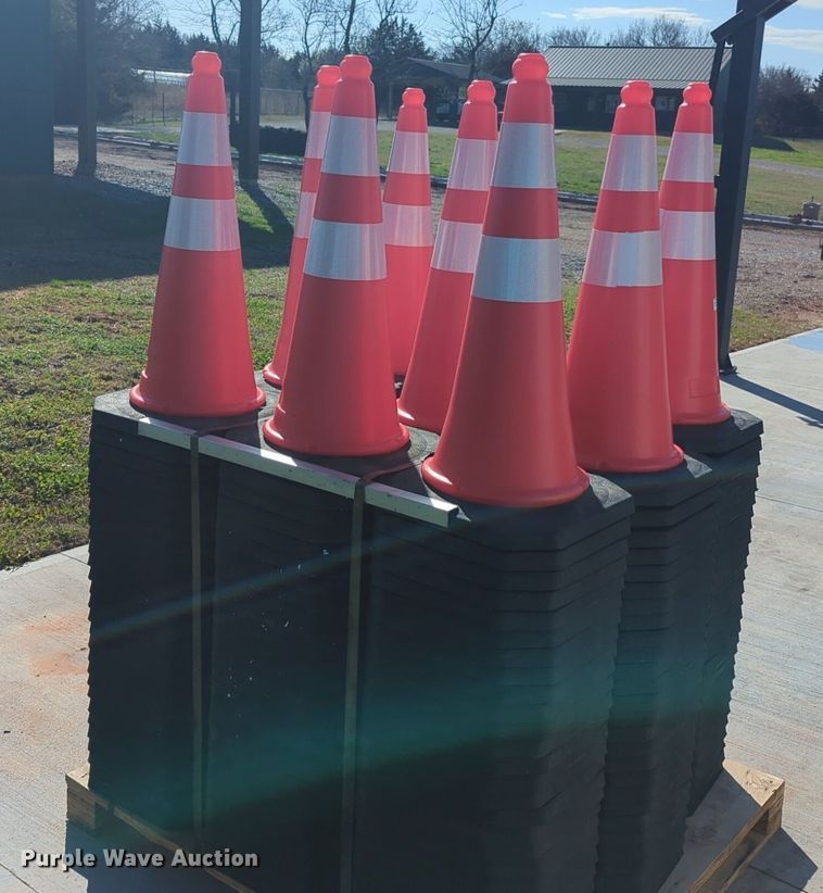 image for item NZ9419 Approximately 250 traffic cones
