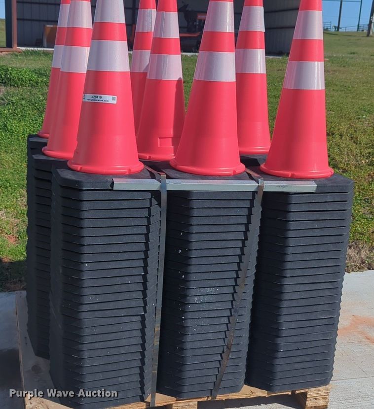 image for item NZ9419 Approximately 250 traffic cones