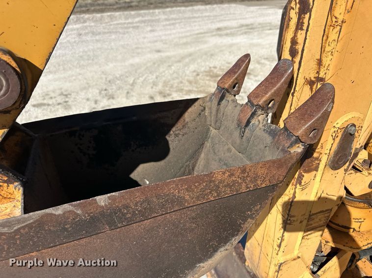 image for item OA9570 1992 Case 660 trencher