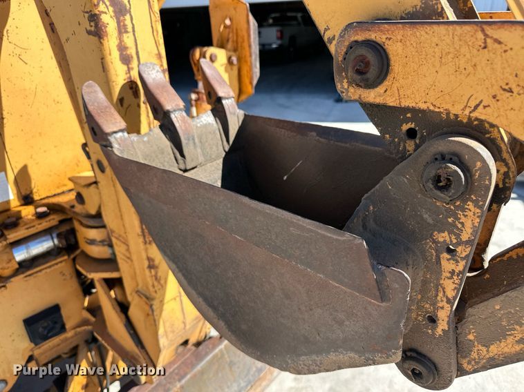 image for item OA9570 1992 Case 660 trencher