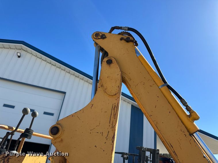 image for item OA9570 1992 Case 660 trencher