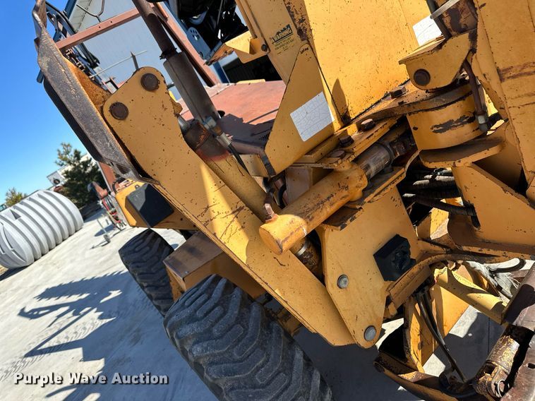 image for item OA9570 1992 Case 660 trencher